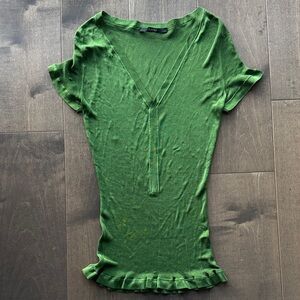 Gucci Silk Green V-Neck Ruffle Hem Top
